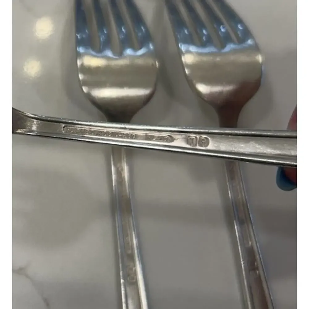 Vtg‎ Set Of 4 Holmes & Edwards May Queen Salad Forks 6.5” Silverplate Inlaid IS